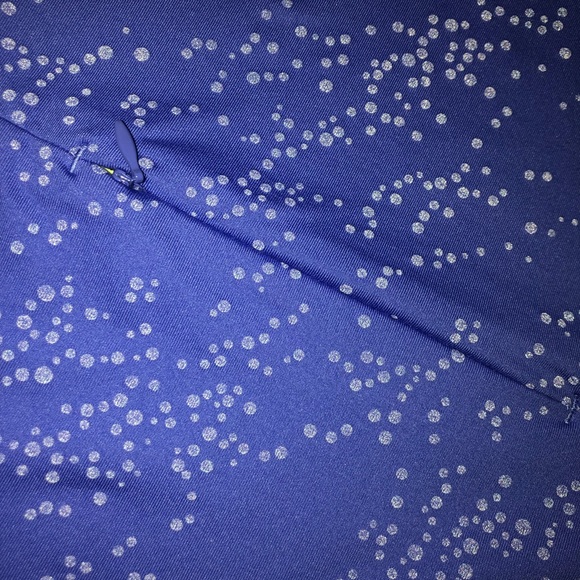 Under Armour Blue Reflective Quarter Zip NWOT - Picture 5 of 10